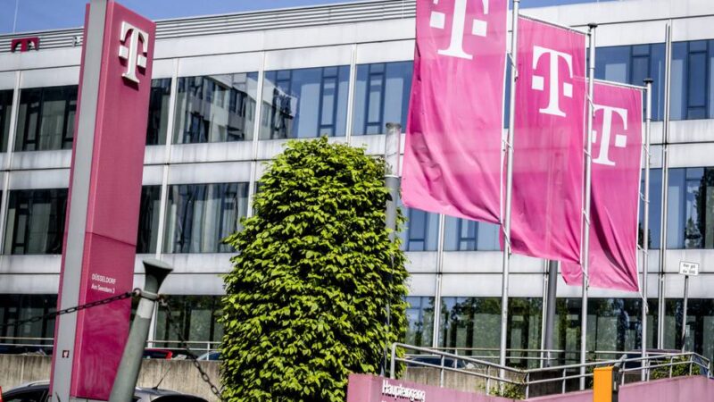 Konzernhaus in Düsseldorf: Telekom stellt Gebäude mit 2000 Arbeitsplätzen auf den Prüfstand – Makler suchen Nachmieter