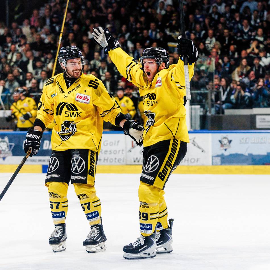 Pinguine gewinnen 4:1 in Kassel: Erst harmlos, dann hocheffizient – der zweite Finalsieg im Highlight-Video