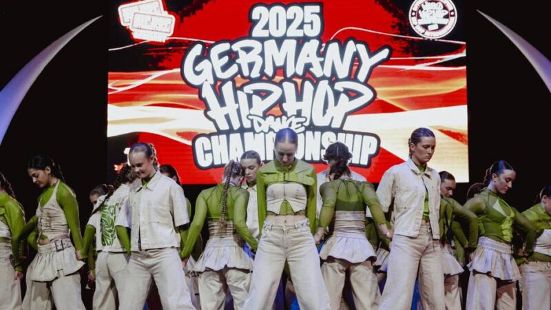Hip-Hop-Gruppe Team Legit: Zwei Bühnenshows in der Sporthalle Mülfort