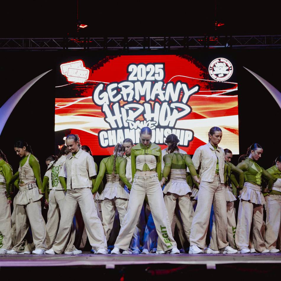 Hip-Hop-Gruppe Team Legit: Zwei Bühnenshows in der Sporthalle Mülfort