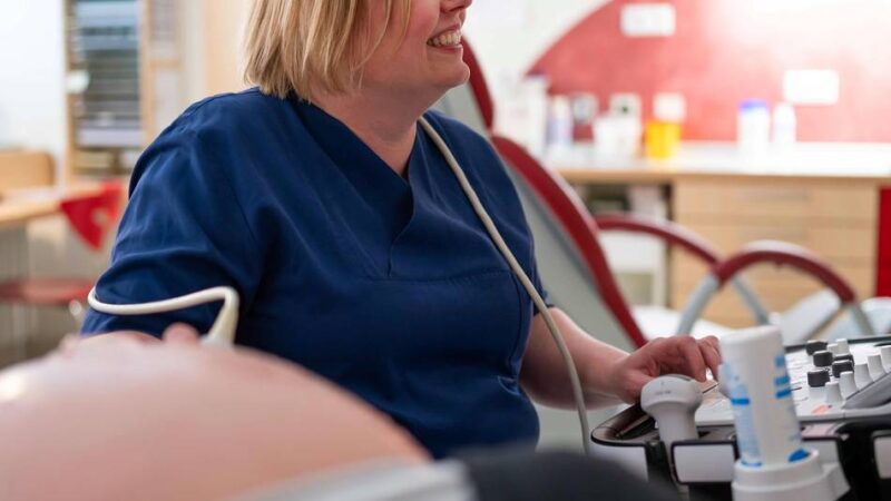 Krankenhaus in Moers: „Bauchgeflüster“ für werdende Eltern am St. Josef