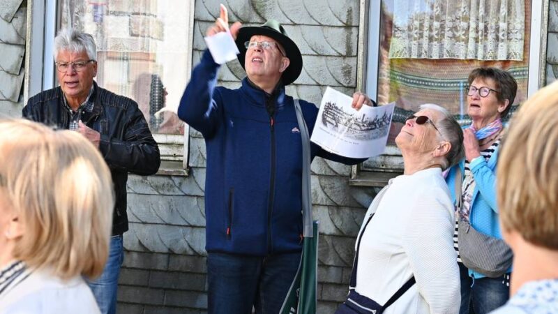 Kulinarische Stadtwanderung in Radevormwald: Wanderer kommen in Rade auf den Geschmack