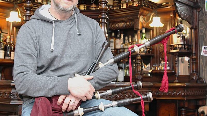 Schottische Klänge am Niederrhein: Der Dudelsacklehrer aus Jüchen-Herberath