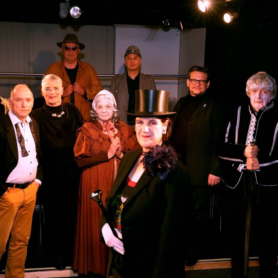 40 Jahre Studiobühne in Leverkusen: Zum Geburtstag wird’s „Ziemlich alt und durchgeknallt“