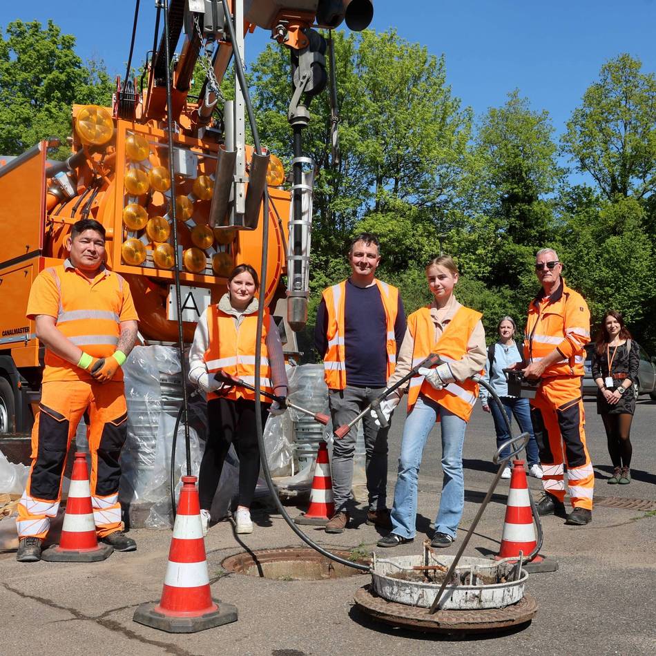 „Girls‘ und Boys‘ Day“ in Leverkusen: Wenn Schüler Schockräume und Kanäle inspizieren