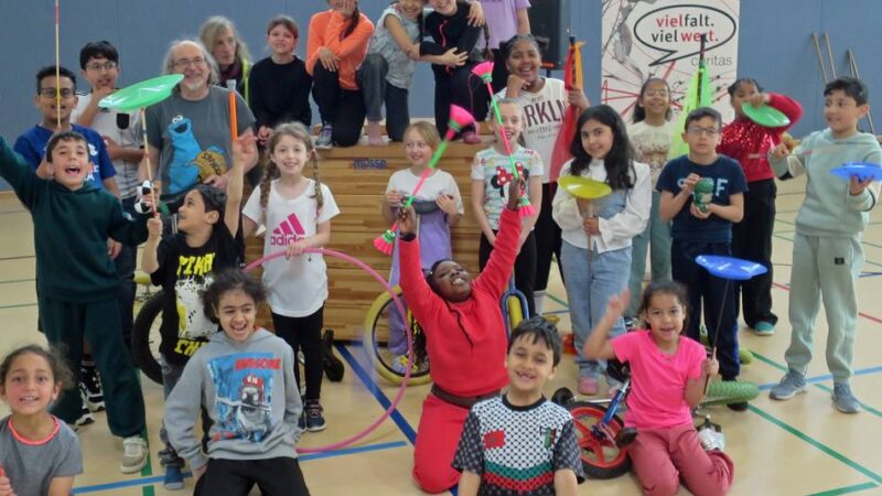 Ferienprogramm in Ratingen: Große Zirkus-Show mit viel Applaus