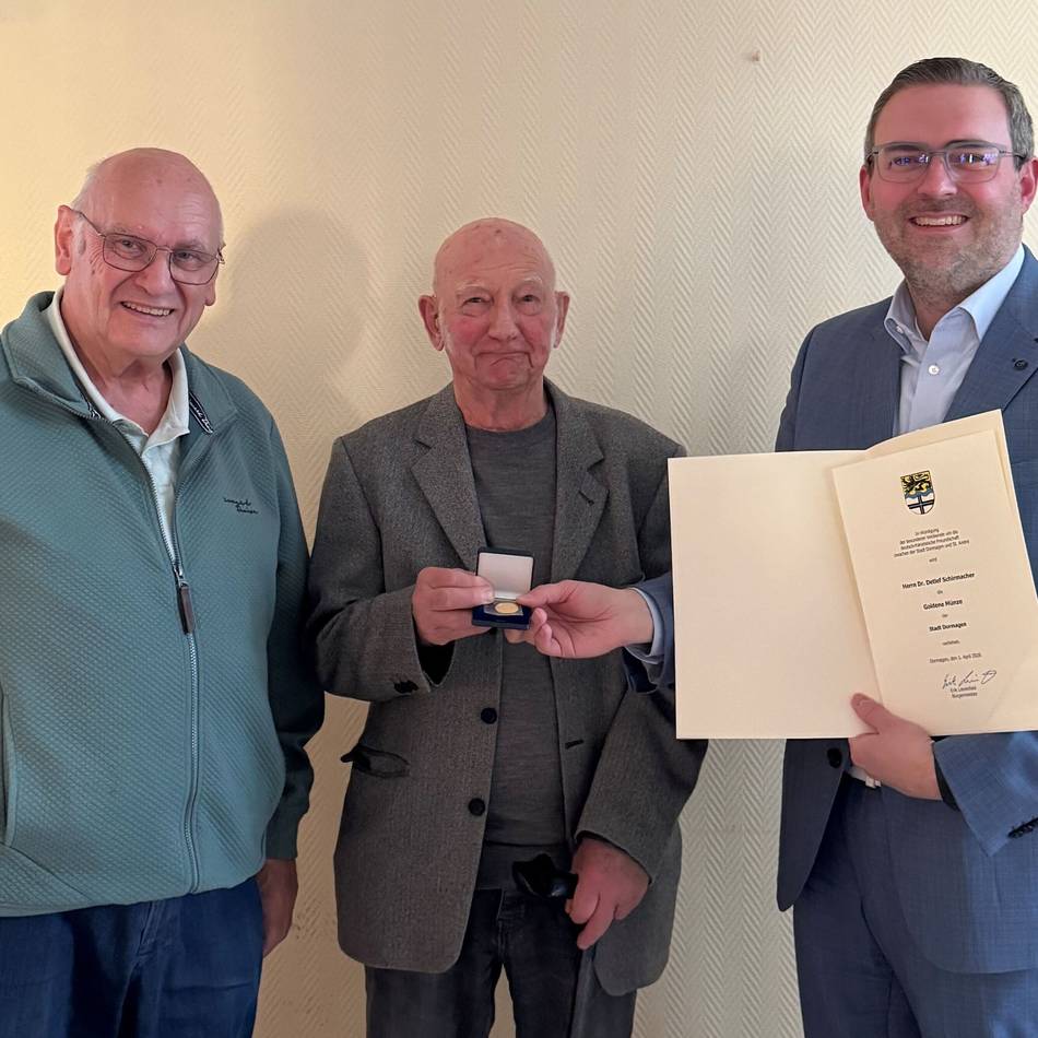 Verdienst um deutsch-französische Freundschaft: Stadt zeichnet Detlef Schirmacher mit Goldener Münze aus