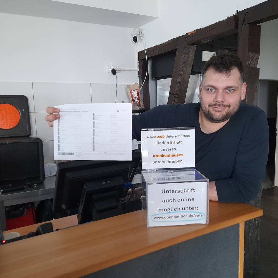 Petition für Krankenhaus-Erhalt: „Zukunft Wermelskirchen“ sammelt Unterschriften nun auch analog