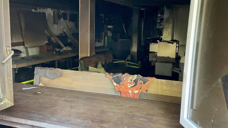 Feuerwehr-Großeinsatz in Wermelskirchen: Stephanus-Gemeindezentrum nach Brand vorerst nicht nutzbar