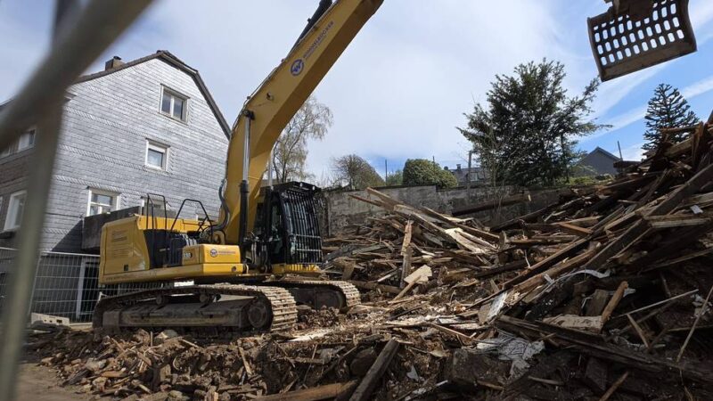 Friederichstraße 11-15 in Hückeswagen: Das Ende eines umstrittenen Denkmals