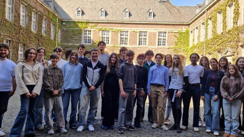 Junge Politik in Mönchengladbach: Knapper Wahlausgang und Solidarität – die erste Sitzung des Jugendparlaments