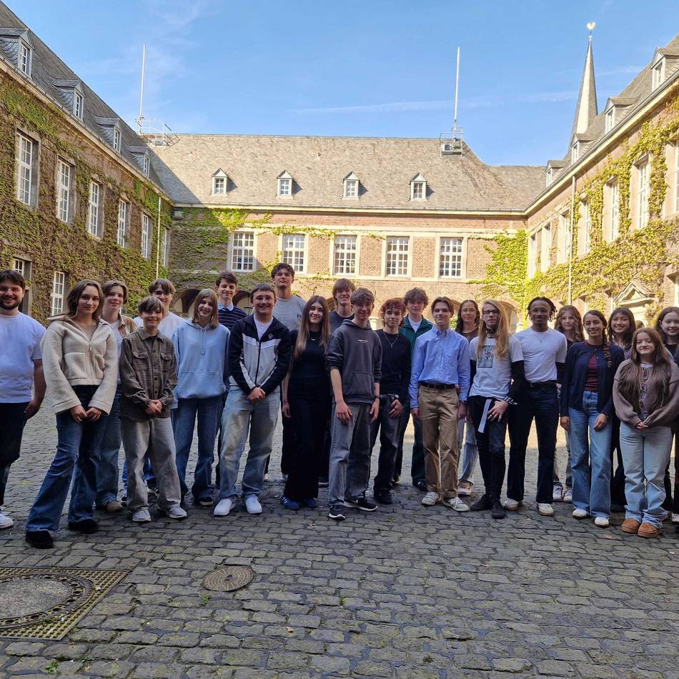 Junge Politik in Mönchengladbach: Knapper Wahlausgang und Solidarität – die erste Sitzung des Jugendparlaments