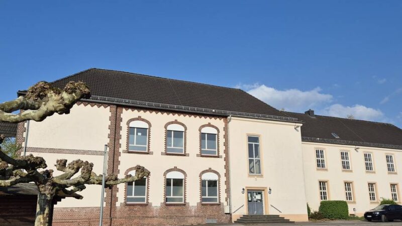 Umbaupläne in Meerbusch: Wie eine alte Grundschule zum „Haus der Bildung“ werden soll