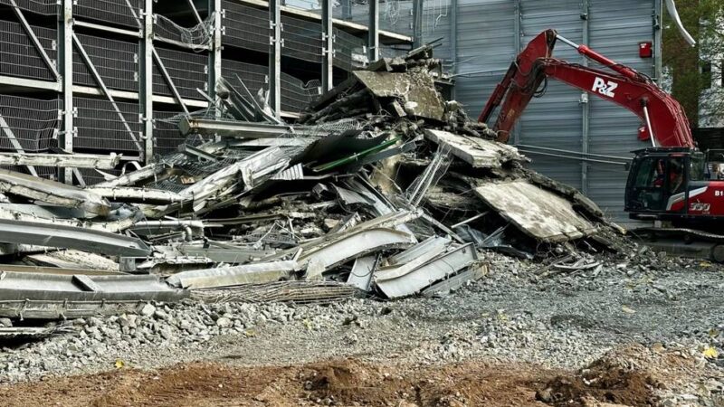 Abriss in Mönchengladbach hat begonnen: 44 neue Mietwohnungen statt Parkhaus-Flop