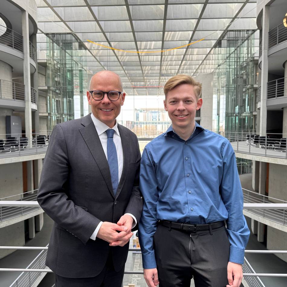 Praktikum bei Peter Beyer: Mit dem eigenen Hausausweis in den Bundestag