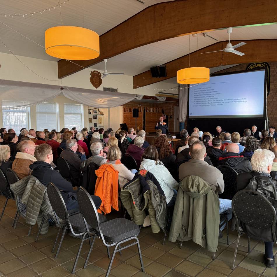 Bürgerdialog: Bürgermeister spricht über aktuelle Projekte in Stürzelberg