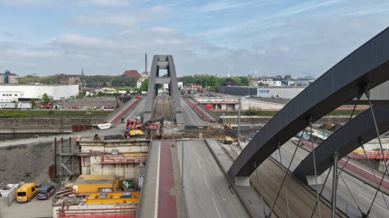 Mega-Baustelle in Duisburg: Tonnenschwere Brücke wird am Wochenende auf der Ruhr verschoben