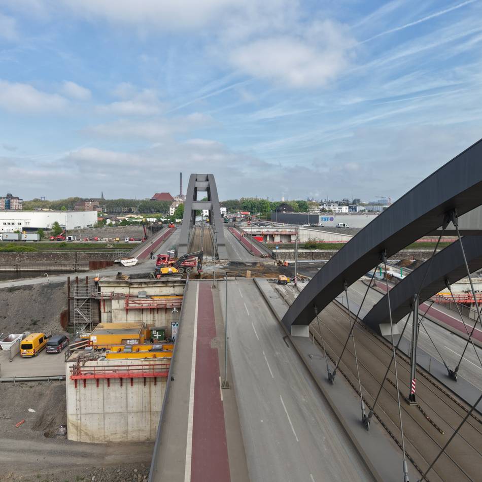 Mega-Baustelle in Duisburg: Tonnenschwere Brücke wird am Wochenende auf der Ruhr verschoben