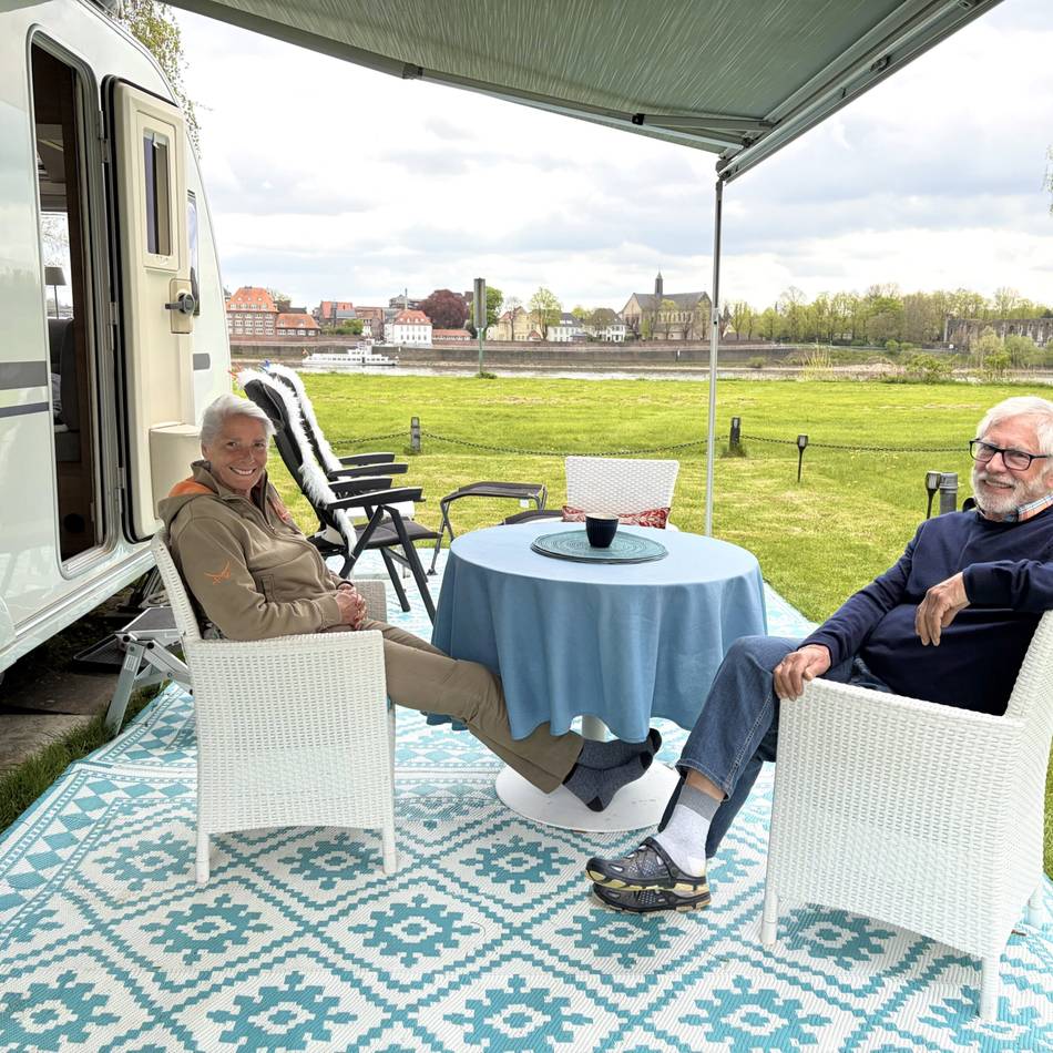 Rheincamping startet die Saison: Kaiserswerther genießen als Camper den Rheinblick mit ihrem Viertel