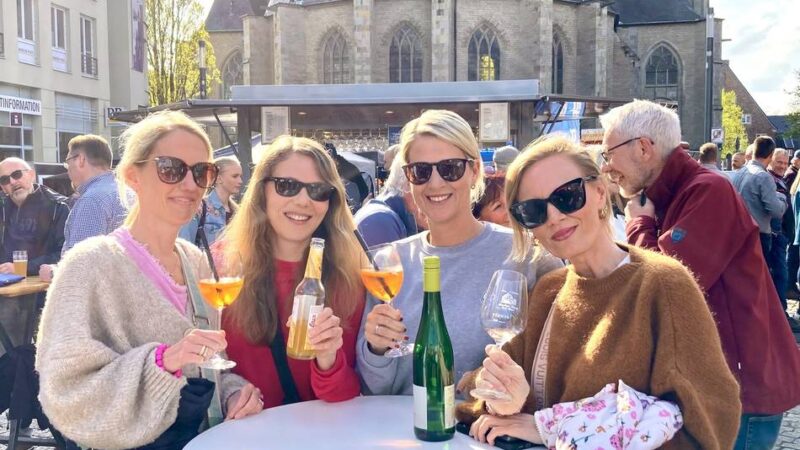 Veranstaltung in Wesel : Feierabendmarkt lockt Hunderte Besucher auf den Großen Markt
