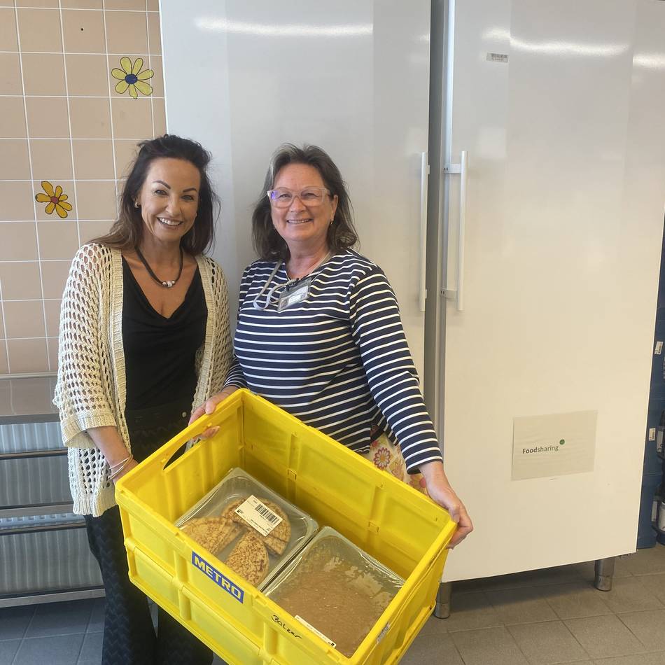 Nachhaltiger Umgang mit Essen: „Foodsharer“ verteilen überschüssiges Mittagessen aus den Grundschulen