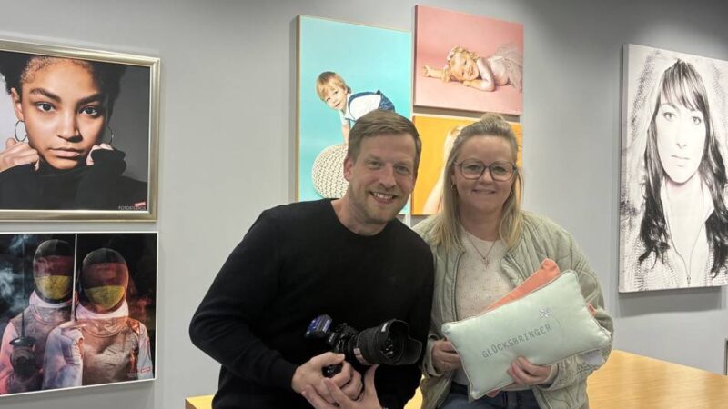 Traditionsgeschäft in Moers: Foto Barth feiert Neueröffnung