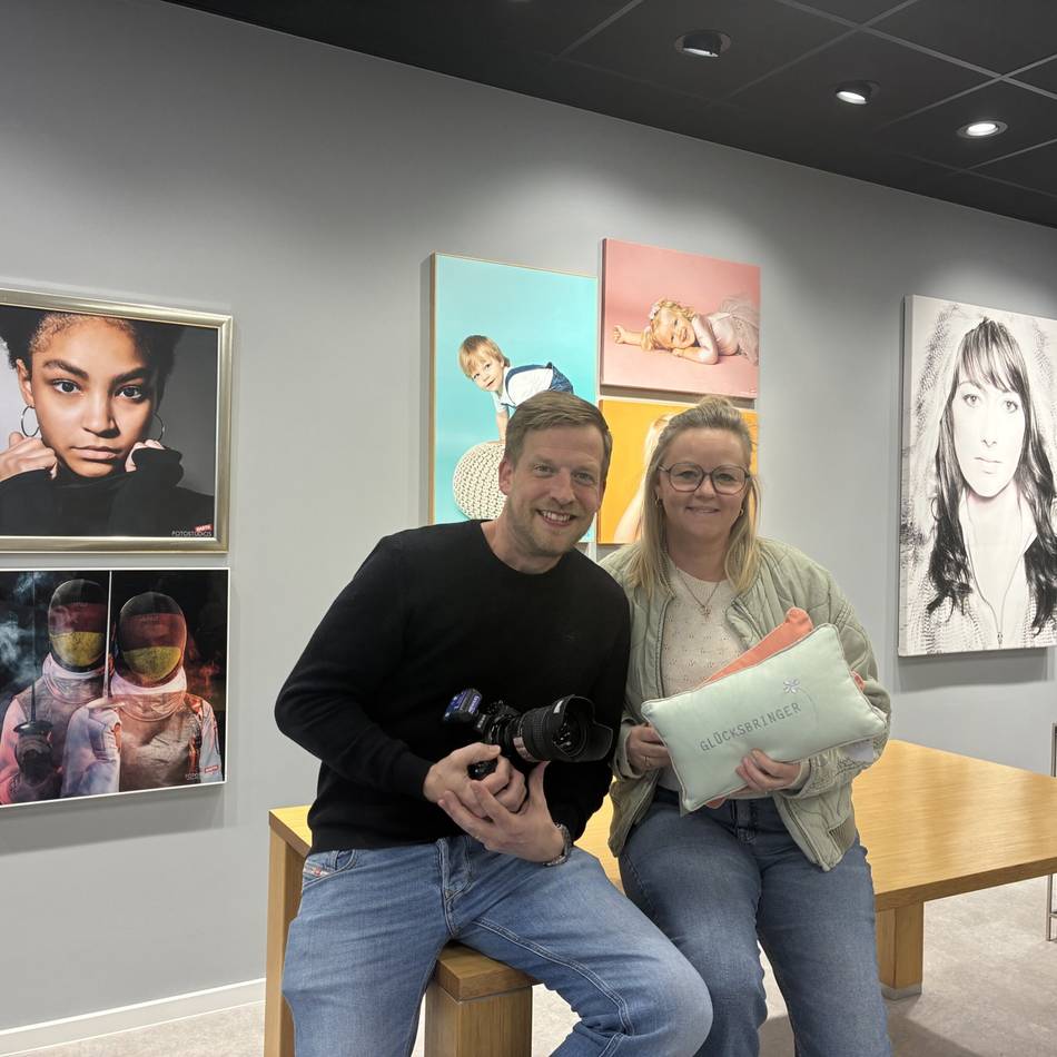 Traditionsgeschäft in Moers: Foto Barth feiert Neueröffnung