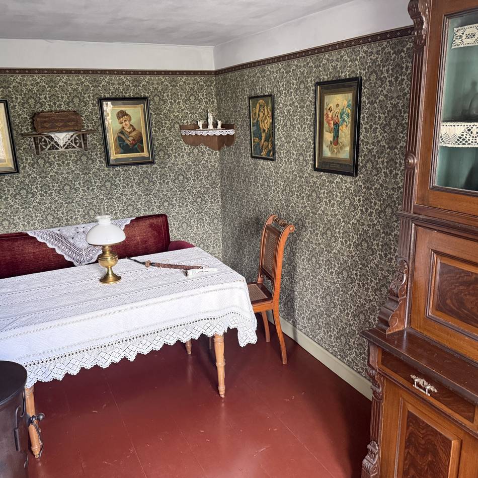 Gebäude stand einst in Radevormwald: So schön wurde das alte Haus aus Heide eingerichtet