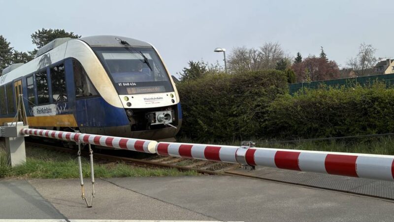 Zwei zusätzliche Züge für RE10: Vertrag unterschrieben – nach Ostern fährt der Niersexpress wieder öfter