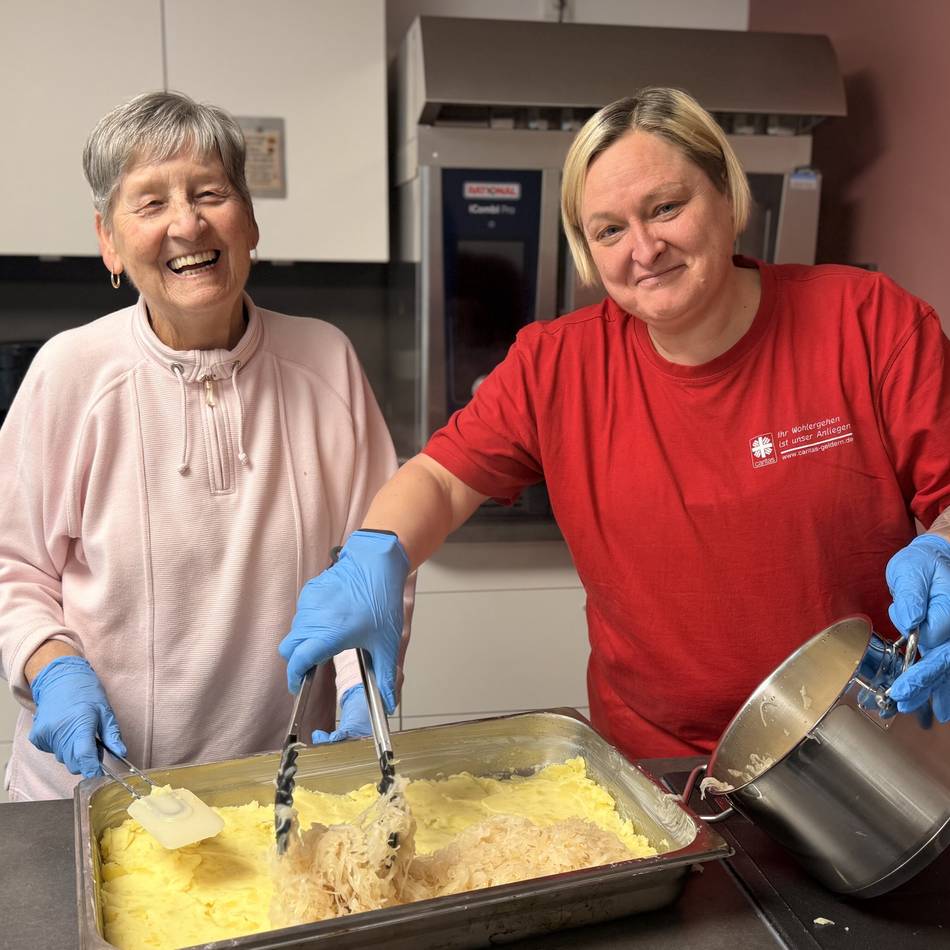 Kochbuch der Erinnerungen in Uedem: Tagespflege-Gäste werden zu Kochbuch-Autoren