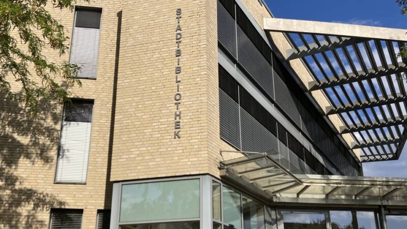 Mit Quiz und Workshop: Meerbuscher Stadtbibliothek feiert Welttag des Buches