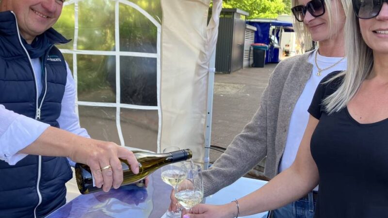 Street-Food-Festival Alpen: Von Bolani bis Wasserbüffel-Burger – Besucher teilen sich Speisen
