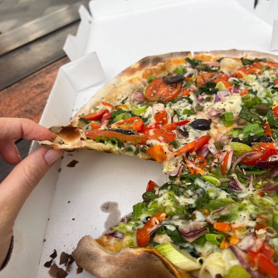 Tätern droht Strafverfahren: Polizei fasst Pizzadiebe nach Überfall in Duisburg