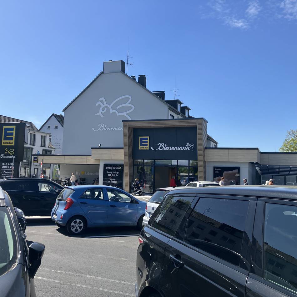 Augustastraße in Dinslaken: Edeka Bienemann neu eröffnet – „Neue Luft zum Atmen“