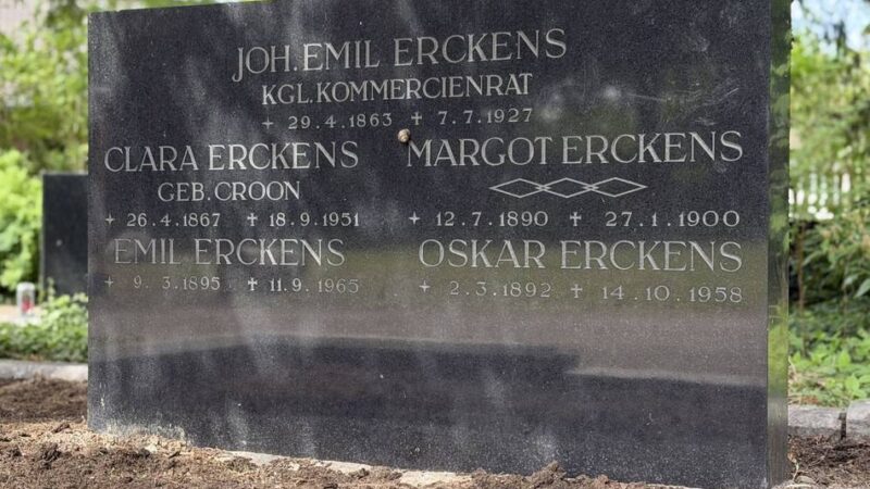 Politik in Grevenbroich: Ehrengrab für Familie Erckens umstritten