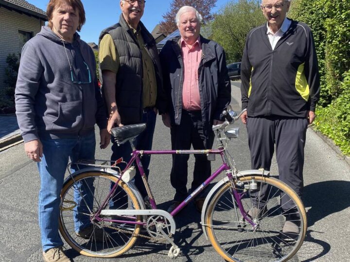 Bismarck-Museum in Radevormwald: 89-Jähriger aus Wiesbaden übergibt Bismarck-Rad