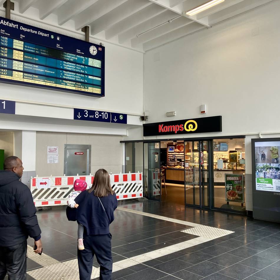 Abschneidung vom Fernverkehr und Tunnelsperrung: Flaute am Solinger Hauptbahnhof – das sagen Händler und Gastronomen