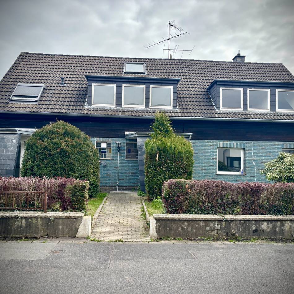 Immobilien in Düsseldorf: Zwei Geisterhäuser in Gerresheim – was sich hinter den Mauern abspielt