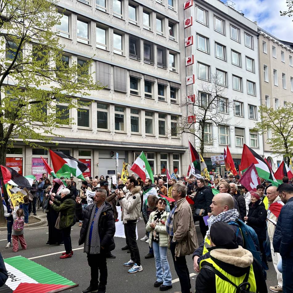 Ostermarsch 2026 in Düsseldorf: „Ruf der Freiheit ist stärker als Ketten“ – Friedensdemo in Düsseldorf