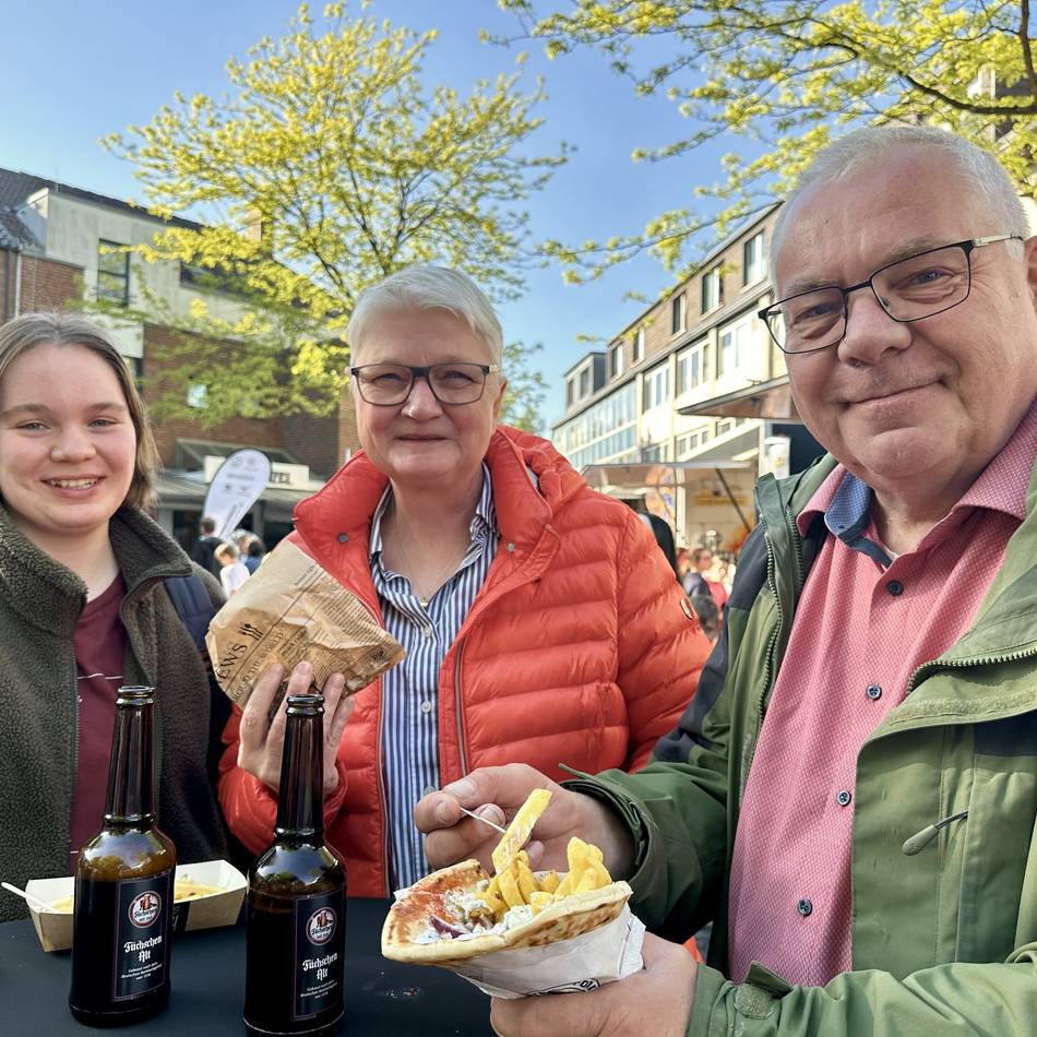 Gastronomie in Meerbusch: Streetfood-Festival lockt Genießer auf den Alten Schulhof