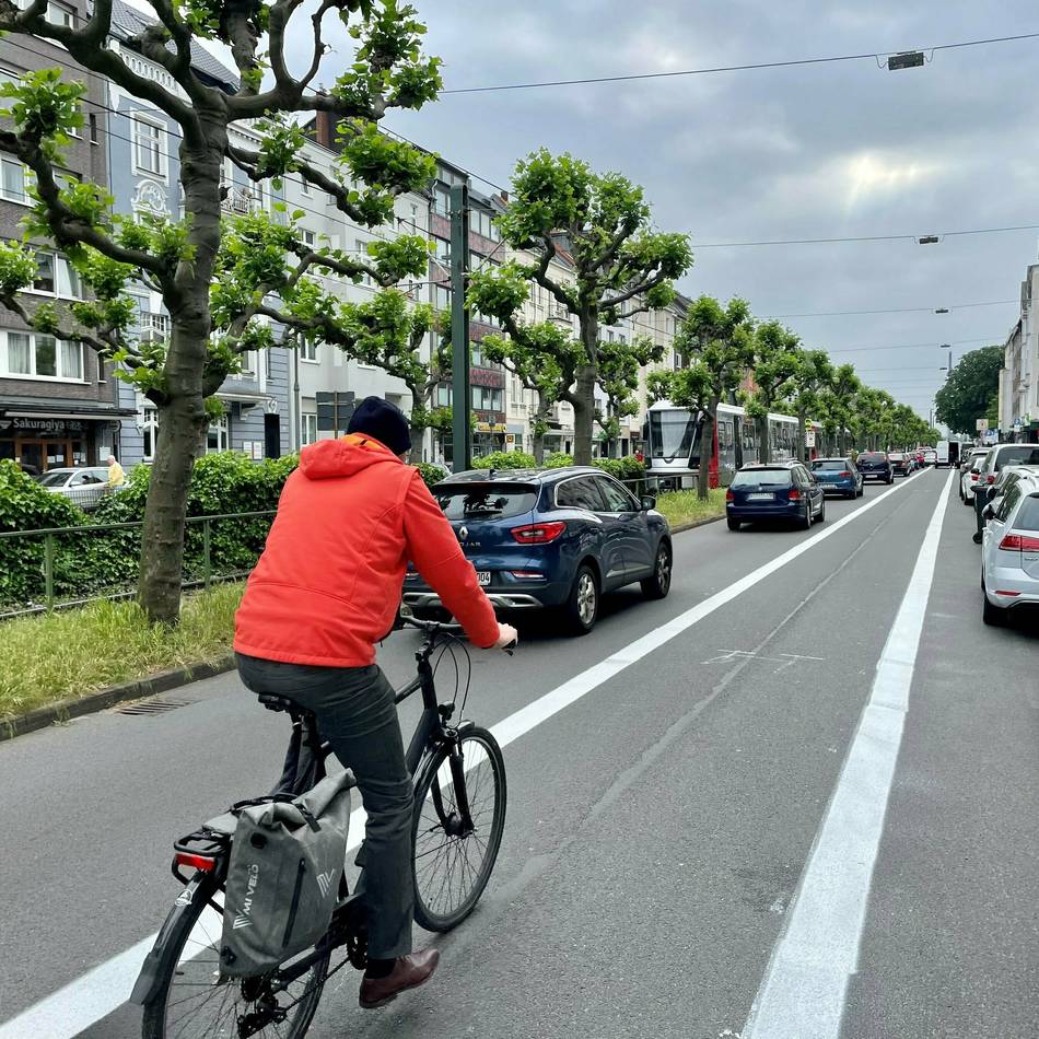 Radverkehr in Düsseldorf: Neue Ampelanlage soll Radfahren sicherer machen