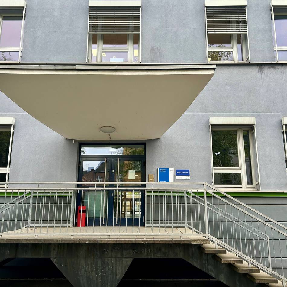 Nach Drohmails an Duisburger Schule: Wollten sie eine Prüfung verhindern? Staatsanwaltschaft klagt Schüler an