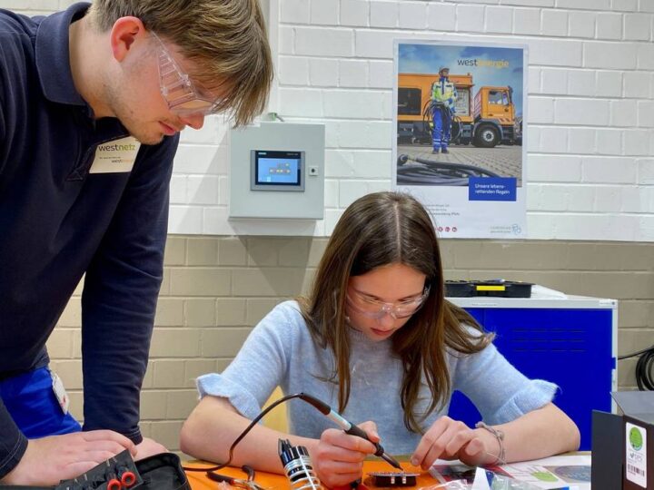 Girls‘ Day bei Westnetz in Neuss: „Ist das Interesse einmal geweckt, sind die meisten Mädchen überragend“