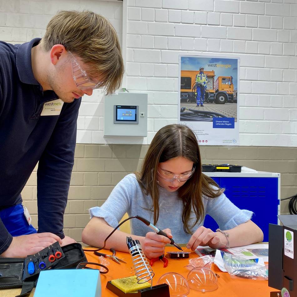 Girls‘ Day bei Westnetz in Neuss: „Ist das Interesse einmal geweckt, sind die meisten Mädchen überragend“