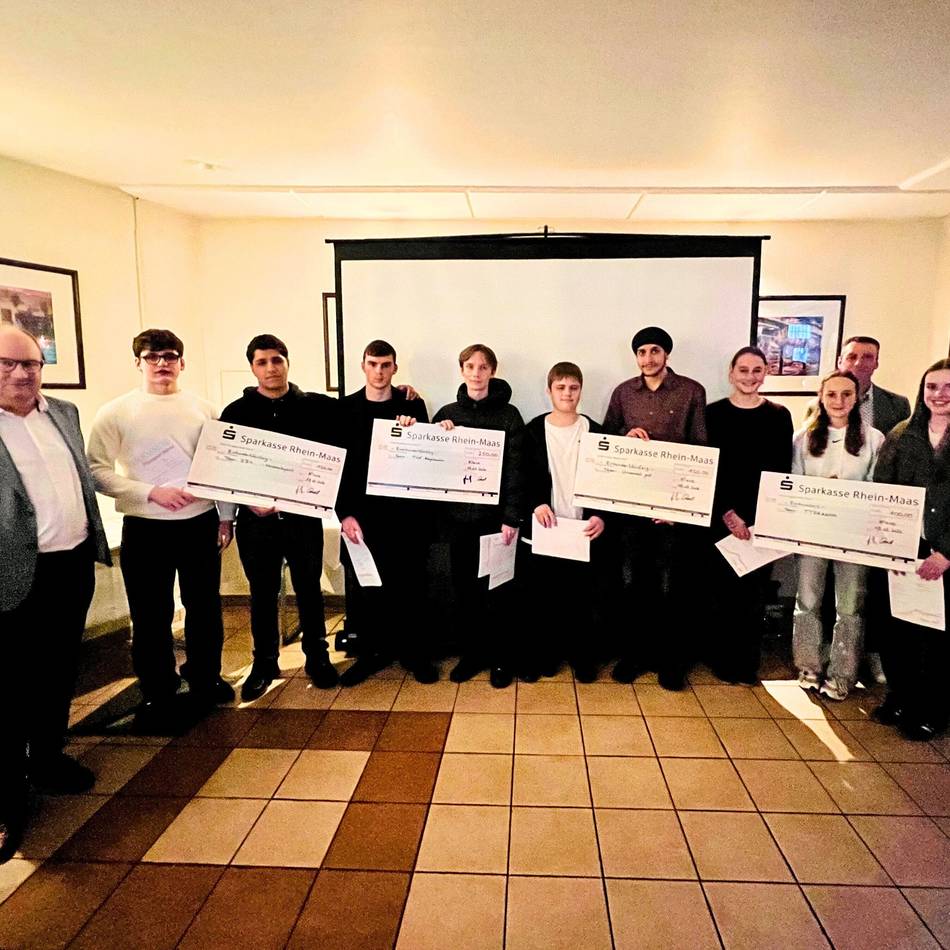 Planspiel Börse im Kreis Kleve: Sparkasse Rhein-Maas ehrt beste Nachwuchs-Anleger