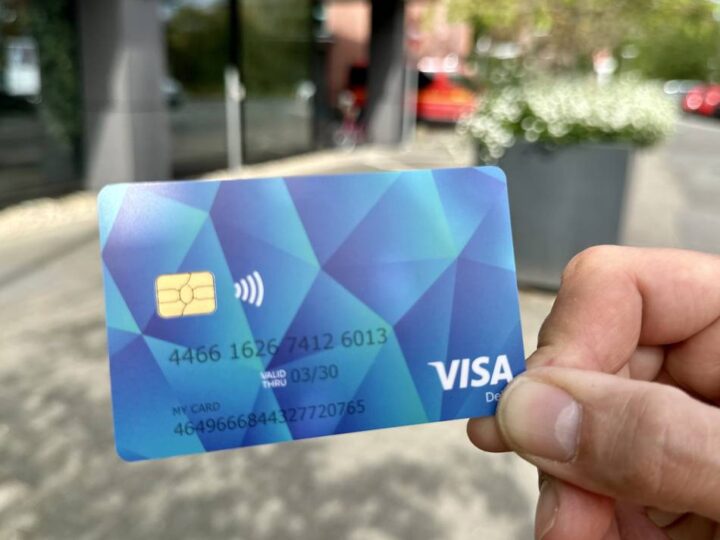 Erfahrungen mit der „Social Card“: Geldern testet Bezahlkarte für Geflüchtete