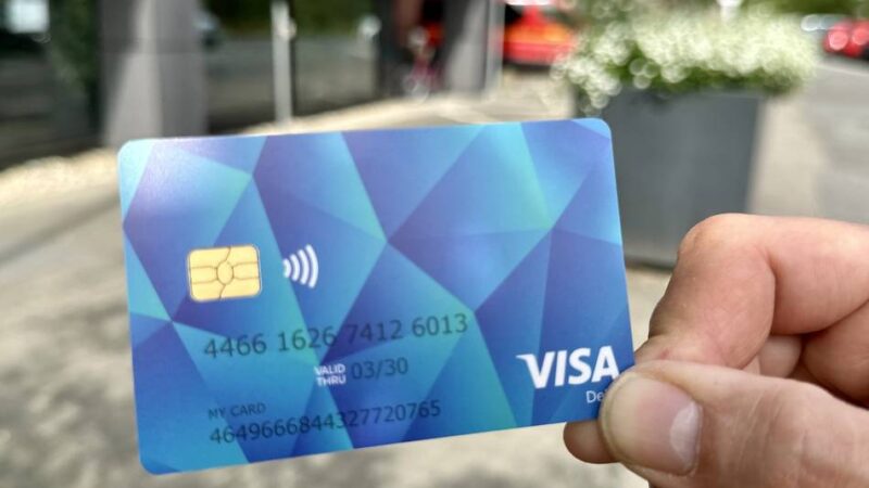 Erfahrungen mit der „Social Card“: Geldern testet Bezahlkarte für Geflüchtete