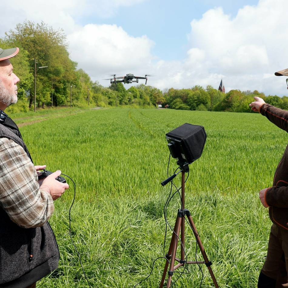 Tierschutz in Leverkusen: Jäger setzen bei Rehkitz-Rettung auf KI-Drohnen