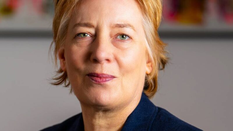 Buchvorstellung in Neuss: Mord im Gewächshaus – ein Krimi voller Gartengeheimnisse