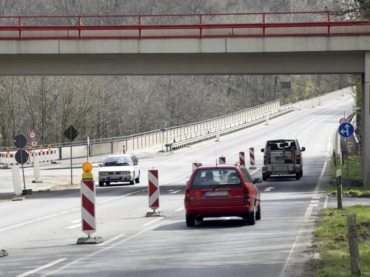 Verkehr in Mettmann: Regiobahn überprüft Eisenbahnbrücke über den Südring